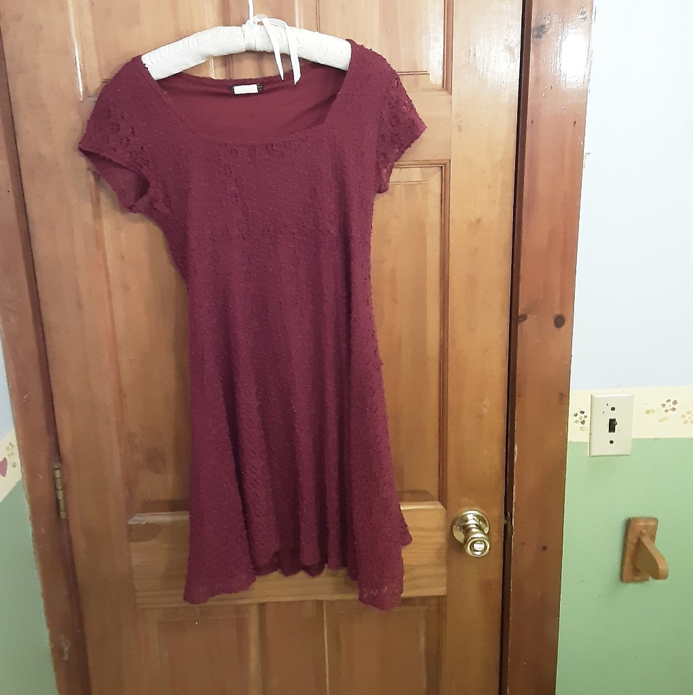 Ceduxion red lacy dress